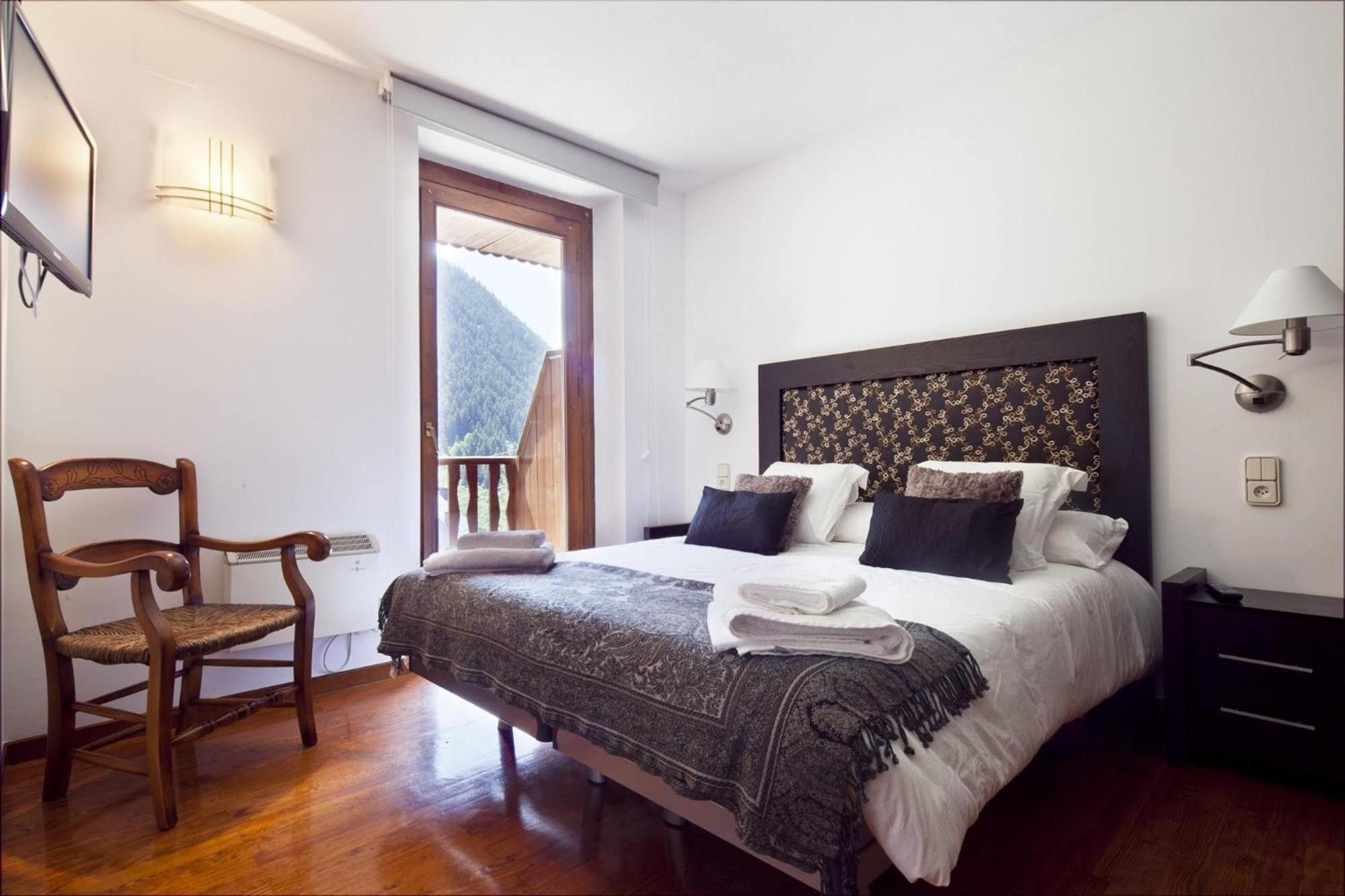Luderna - Apartamento Con Terraza Bonaigua B2 Salient บาเกย์รา-เบเรต ภายนอก รูปภาพ